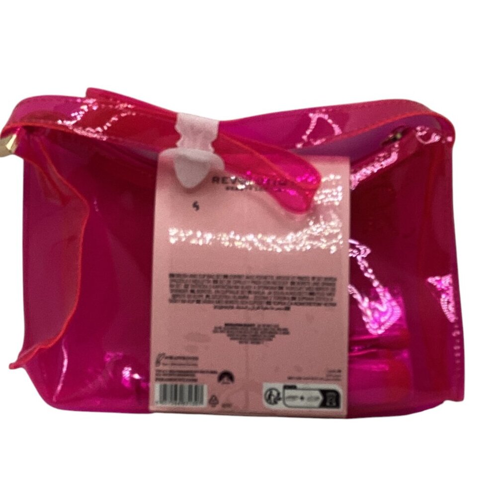 Makeup Revolution x Mean Girls Fetch Brush Set with Hair Clips and Bag - Picture 4 of 6